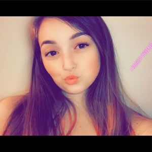 Meet your Posher, Falina